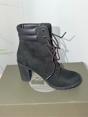 TIMBERLAND (AUTHENTIC) Women's Black SUEDE Lace-Up Block 6 inch Heel Ankle Boots